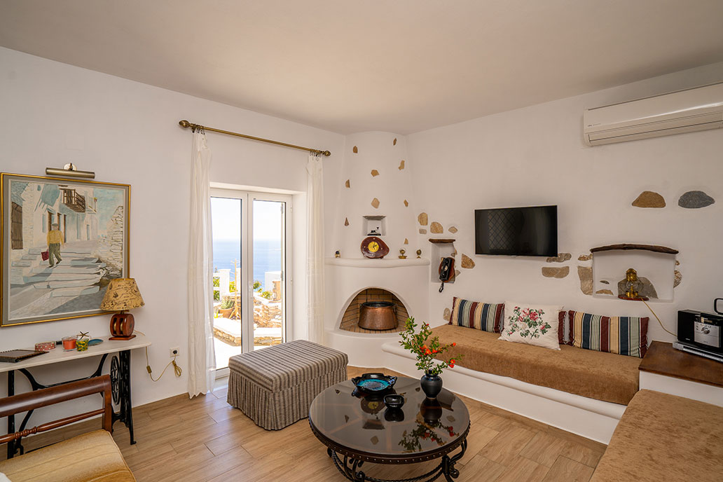 The sitting room of Villa Pelagos in Sifnos