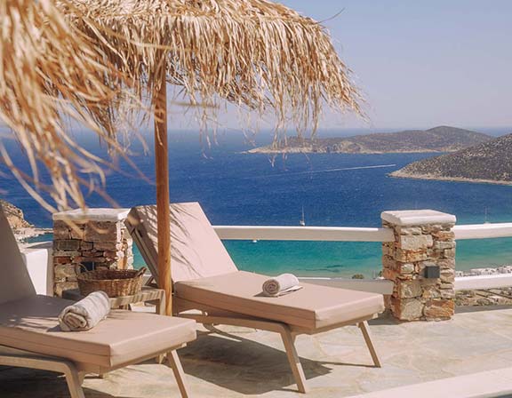 La piscine à la Résidence Pelagos